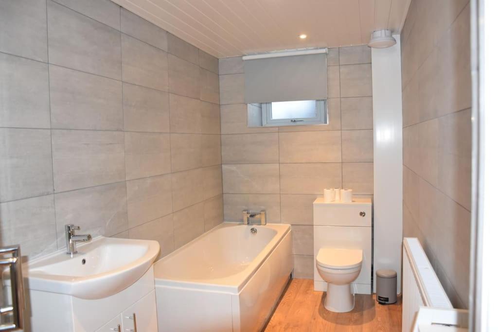 The Blue House Holiday Home Egremont  Экстерьер фото