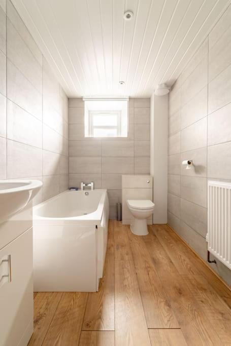 The Blue House Holiday Home Egremont  Экстерьер фото