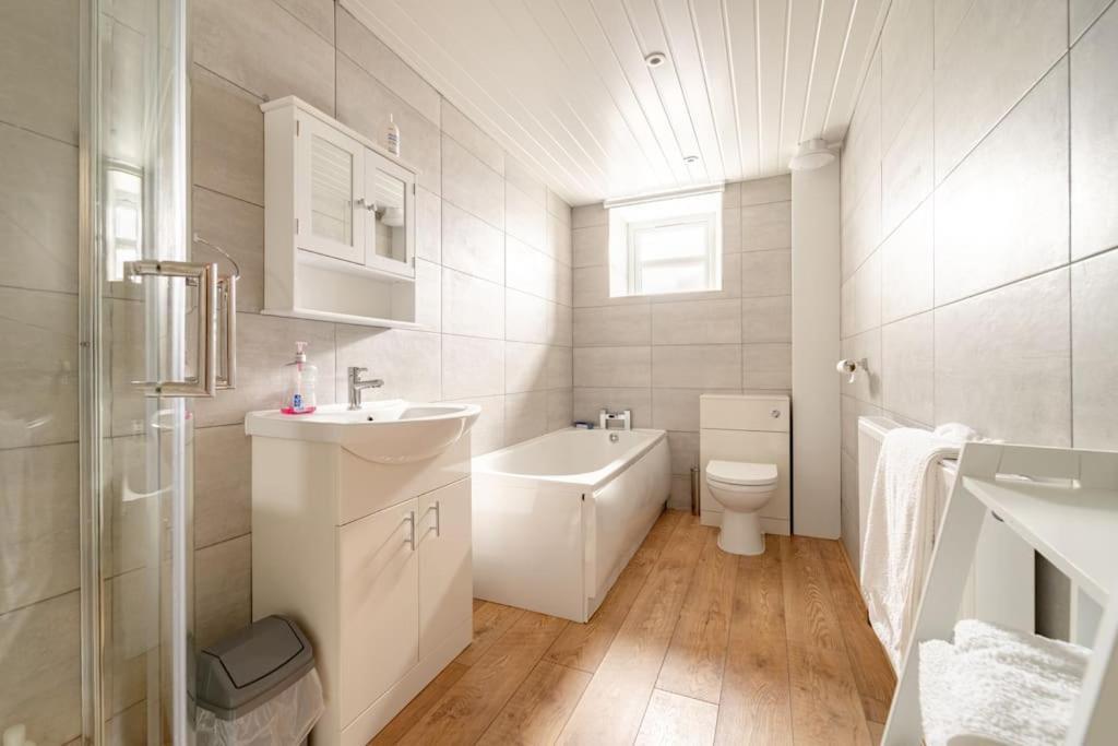 The Blue House Holiday Home Egremont  Экстерьер фото